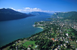 attaché au Lac de Lamartine